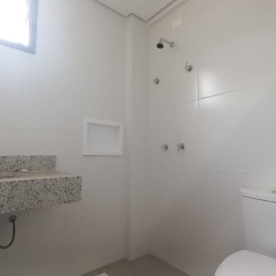 Apartamentos com 72m², 3 quartos, 1 suíte, 1 garagem, no bairro Carvoeira em Florianópolis