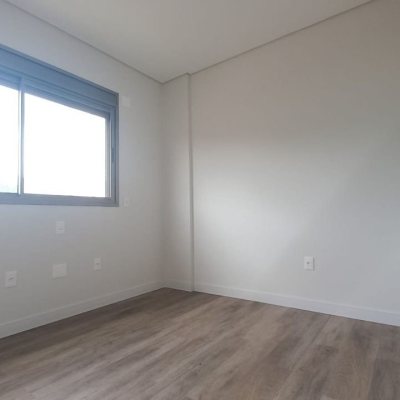 Apartamentos com 72m², 3 quartos, 1 suíte, 1 garagem, no bairro Carvoeira em Florianópolis