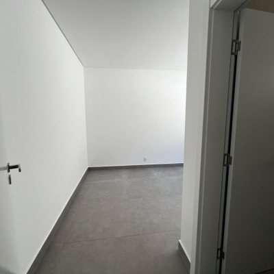 Casa em Condomínio com 220m², 4 quartos, 4 suítes, 2 garagens, no bairro Cachoeira Do Bom Jesus em Florianópolis