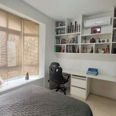 Casa em Condomínio com 214m², 4 quartos, 1 suíte, 3 garagens, no bairro Campeche em Florianópolis