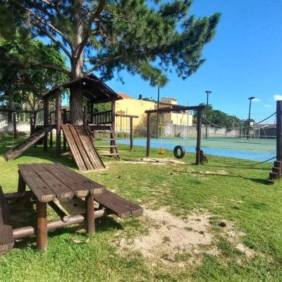 Casa em Condomínio com 214m², 4 quartos, 1 suíte, 3 garagens, no bairro Campeche em Florianópolis