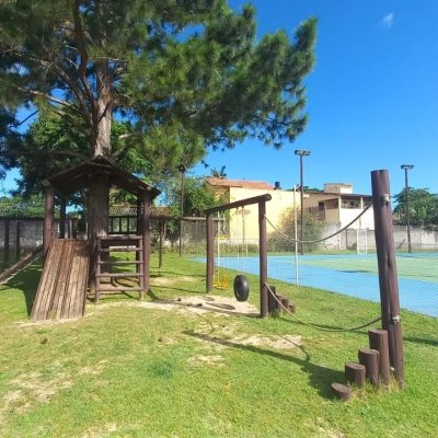 Casa em Condomínio com 214m², 4 quartos, 1 suíte, 3 garagens, no bairro Campeche em Florianópolis