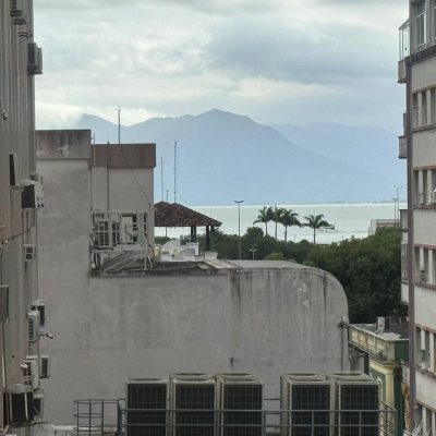 Sala com 25m², no bairro Centro em Florianópolis