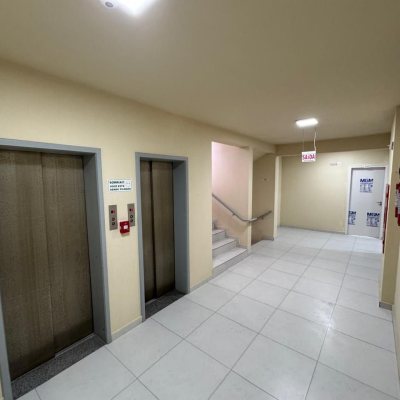 Sala com 25m², no bairro Centro em Florianópolis