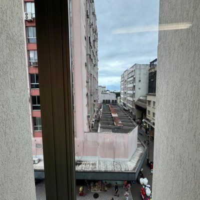 Sala com 25m², no bairro Centro em Florianópolis
