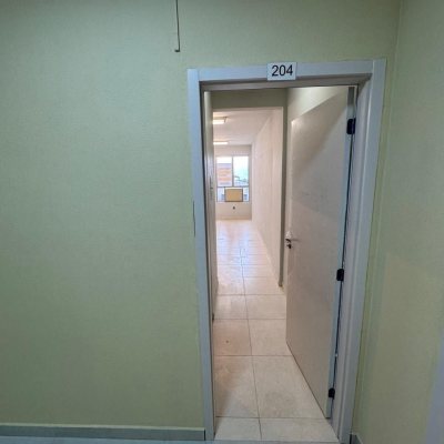 Sala com 25m², no bairro Centro em Florianópolis