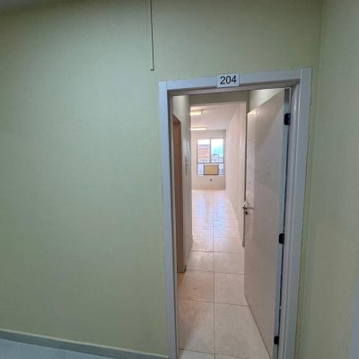 Sala com 25m², no bairro Centro em Florianópolis