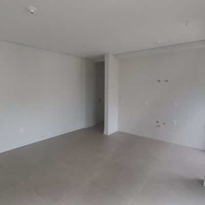 Apartamentos com 76m², 3 quartos, 1 suíte, 1 garagem, no bairro Carvoeira em Florianópolis
