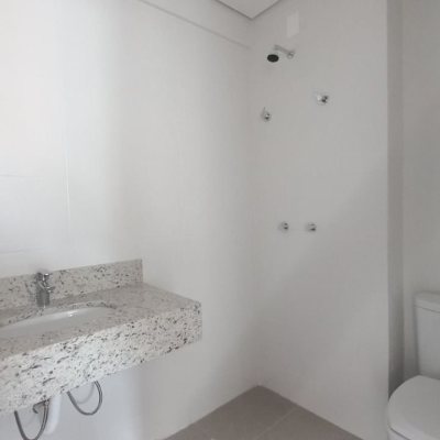 Apartamentos com 76m², 3 quartos, 1 suíte, 1 garagem, no bairro Carvoeira em Florianópolis