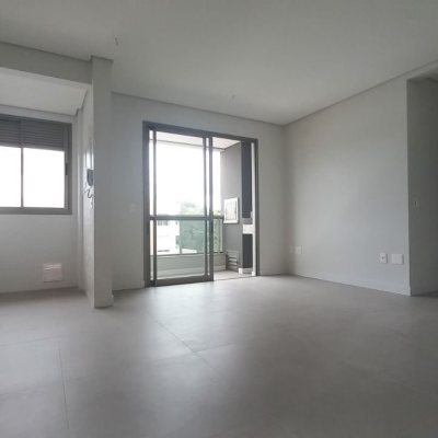 Apartamentos com 76m², 3 quartos, 1 suíte, 1 garagem, no bairro Carvoeira em Florianópolis
