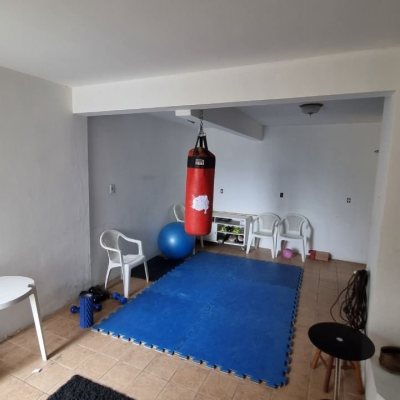 Casa Residencial com 274m², 5 quartos, 3 suítes, 4 garagens, no bairro Itaguaçu em Florianópolis