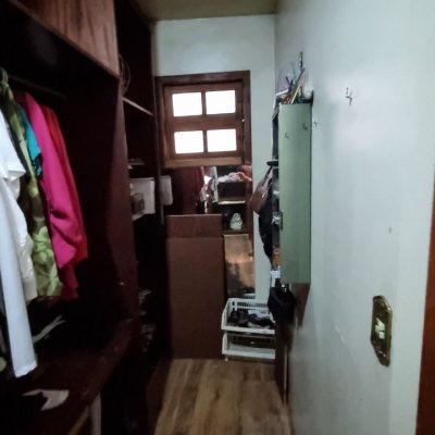 Casa Residencial com 274m², 5 quartos, 3 suítes, 4 garagens, no bairro Itaguaçu em Florianópolis