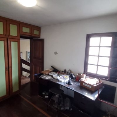 Casa Residencial com 274m², 5 quartos, 3 suítes, 4 garagens, no bairro Itaguaçu em Florianópolis