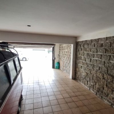 Casa Residencial com 274m², 5 quartos, 3 suítes, 4 garagens, no bairro Itaguaçu em Florianópolis
