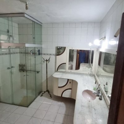 Casa Residencial com 274m², 5 quartos, 3 suítes, 4 garagens, no bairro Itaguaçu em Florianópolis