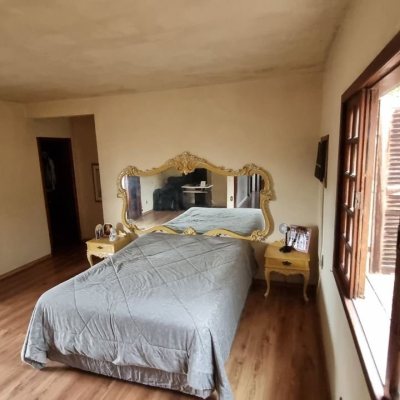 Casa Residencial com 274m², 5 quartos, 3 suítes, 4 garagens, no bairro Itaguaçu em Florianópolis