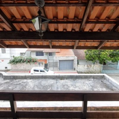 Casa Residencial com 274m², 5 quartos, 3 suítes, 4 garagens, no bairro Itaguaçu em Florianópolis