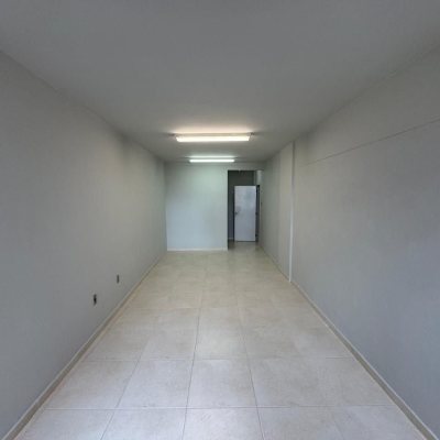 Sala com 33m², no bairro Centro em Florianópolis