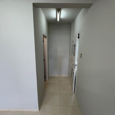 Sala com 33m², no bairro Centro em Florianópolis