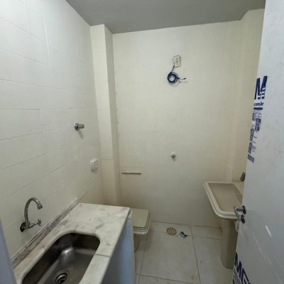 Sala com 33m², no bairro Centro em Florianópolis