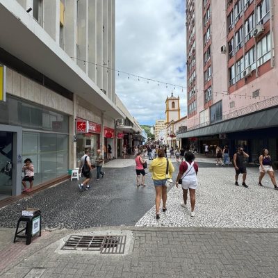 Sala com 33m², no bairro Centro em Florianópolis