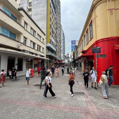 Sala com 33m², no bairro Centro em Florianópolis