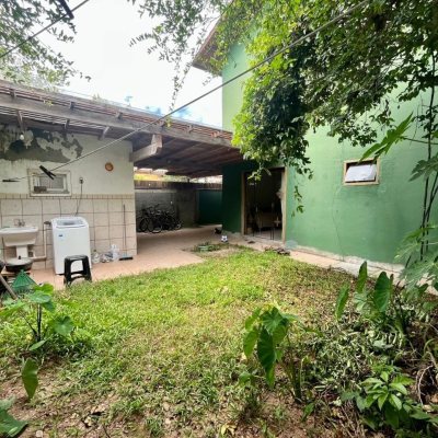 Casa Residencial com 220m², 6 quartos, 1 suíte, 3 garagens, no bairro Rio Tavares em Florianópolis