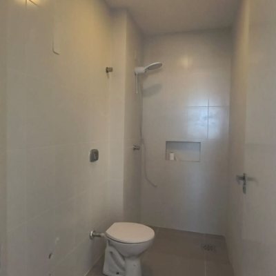 Cobertura com 117m², 2 quartos (sendo 1 suíte), 2 garagens, no bairro Capoeiras em Florianópolis