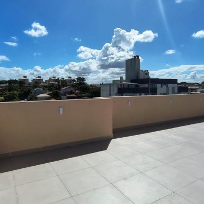 Cobertura com 117m², 2 quartos (sendo 1 suíte), 2 garagens, no bairro Capoeiras em Florianópolis