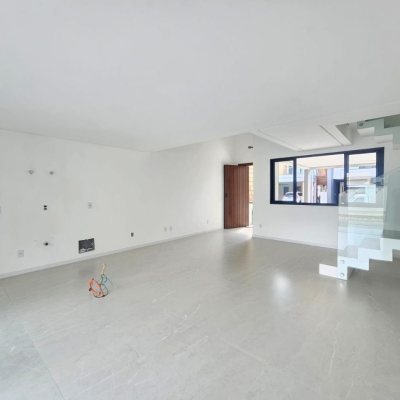 Casa em Condomínio com 179m², 3 quartos, 1 suíte, 2 garagens, no bairro Beira Rio em Biguaçu