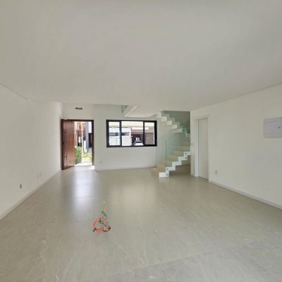 Casa em Condomínio com 179m², 3 quartos, 1 suíte, 2 garagens, no bairro Beira Rio em Biguaçu