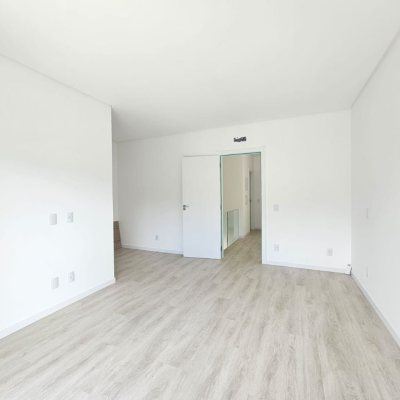 Casa em Condomínio com 179m², 3 quartos, 1 suíte, 2 garagens, no bairro Beira Rio em Biguaçu