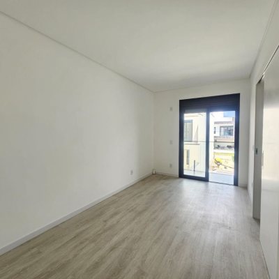 Casa em Condomínio com 179m², 3 quartos, 1 suíte, 2 garagens, no bairro Beira Rio em Biguaçu