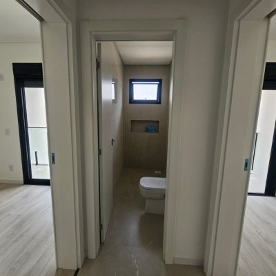 Casa em Condomínio com 179m², 3 quartos, 1 suíte, 2 garagens, no bairro Beira Rio em Biguaçu