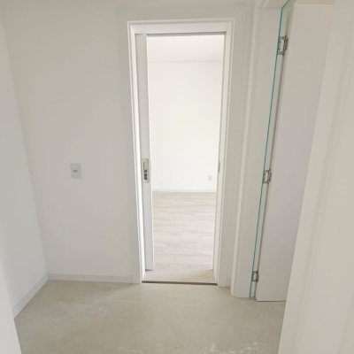 Casa em Condomínio com 179m², 3 quartos, 1 suíte, 2 garagens, no bairro Beira Rio em Biguaçu