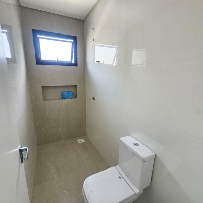 Casa em Condomínio com 179m², 3 quartos, 1 suíte, 2 garagens, no bairro Beira Rio em Biguaçu