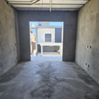 Casa em Condomínio com 179m², 3 quartos, 1 suíte, 2 garagens, no bairro Beira Rio em Biguaçu