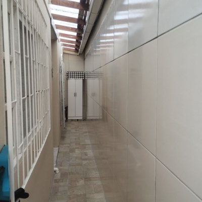 Casa Residencial com 120m², 3 quartos, 1 suíte, 4 garagens, no bairro São Sebastião em Palhoça