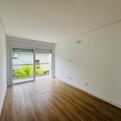 Casa Residencial com 123m², 3 quartos (sendo 1 suíte), 1 garagem, no bairro Campeche em Florianópolis