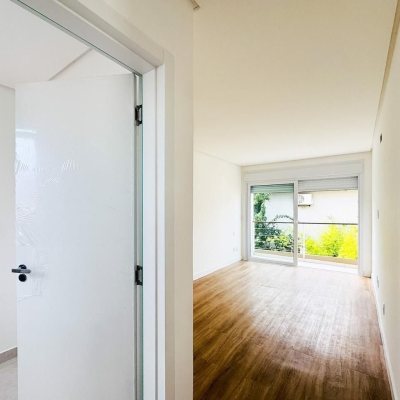 Casa Residencial com 123m², 3 quartos (sendo 1 suíte), 1 garagem, no bairro Campeche em Florianópolis