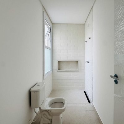 Casa Residencial com 123m², 3 quartos (sendo 1 suíte), 1 garagem, no bairro Campeche em Florianópolis