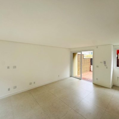 Casa Residencial com 123m², 3 quartos (sendo 1 suíte), 1 garagem, no bairro Campeche em Florianópolis