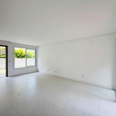 Casa Residencial com 123m², 3 quartos (sendo 1 suíte), 1 garagem, no bairro Campeche em Florianópolis
