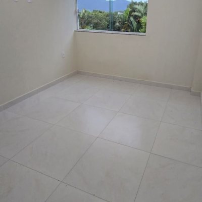 Casa Residencial com 80m², 2 quartos, 1 garagem, no bairro Rio Vermelho em Florianópolis