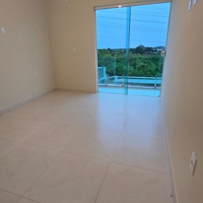 Casa Residencial com 80m², 2 quartos, 1 garagem, no bairro Rio Vermelho em Florianópolis