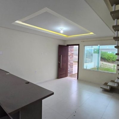 Casa Residencial com 80m², 2 quartos, 1 garagem, no bairro Rio Vermelho em Florianópolis