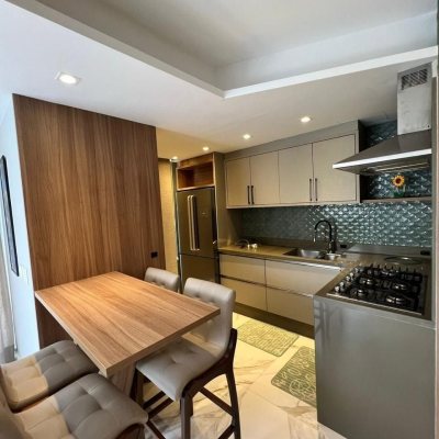 Cobertura com 318m², 4 quartos, 4 suítes, 3 garagens, no bairro Cachoeira do Bom Jesus em Florianópolis