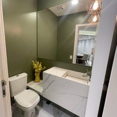 Cobertura com 318m², 4 quartos, 4 suítes, 3 garagens, no bairro Cachoeira do Bom Jesus em Florianópolis