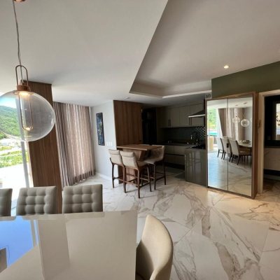 Cobertura com 318m², 4 quartos, 4 suítes, 3 garagens, no bairro Cachoeira do Bom Jesus em Florianópolis