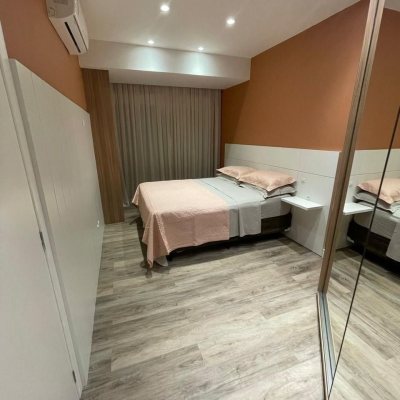 Cobertura com 318m², 4 quartos, 4 suítes, 3 garagens, no bairro Cachoeira do Bom Jesus em Florianópolis